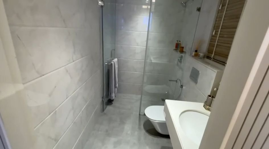 Lodha-Corinthia-Master-Bedroom-Bathroom